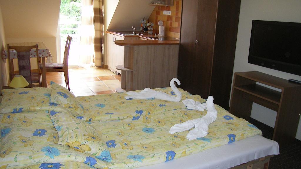 Palma Apartmanhaz Harkany Room photo